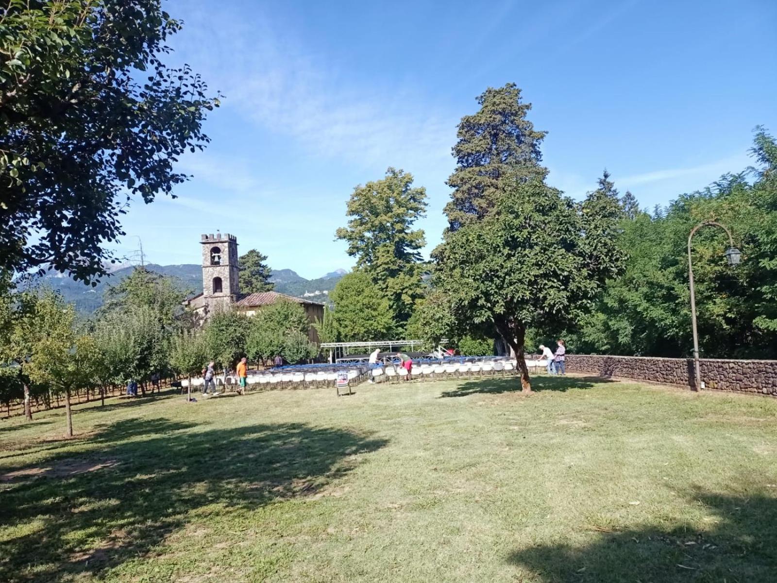 Affittacamere La Foresta Di Sopra Barga Bagian luar foto